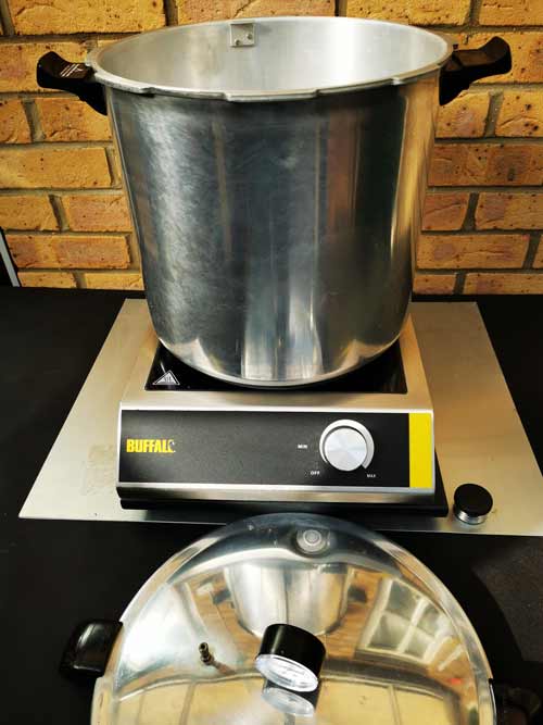 presto pressure cooker on induction hob